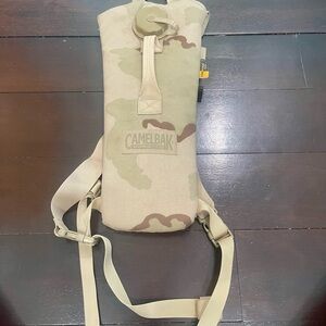 Camelbak Maximum Gear Camouflage Outdoor Gear Thermo Hydration Pack Backpack